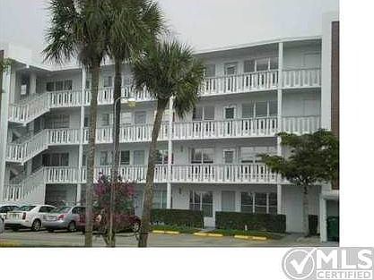 1st image of 210 Greenbrier Cir #C