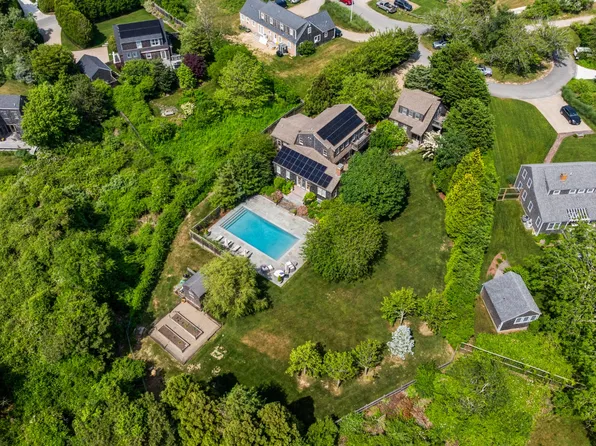 3 Pinkham Cir, Nantucket, MA 02554