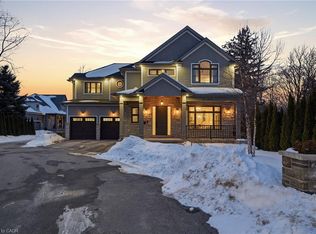 2265 Lakeshore Rd #3, Burlington, ON L7R 1B1