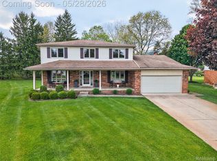 3411 Foxhollow Ct, Washington, MI 48094