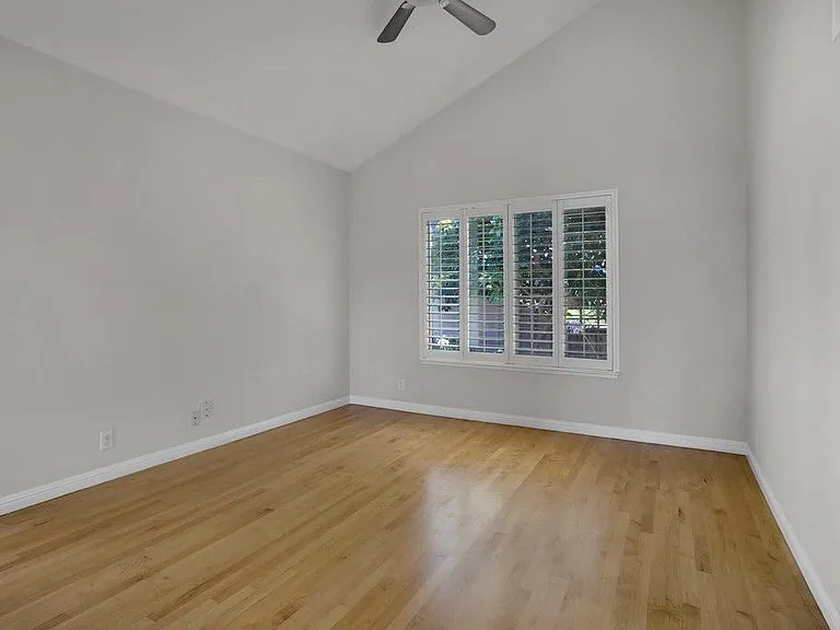 976 Pizarro Ln — Photo 17