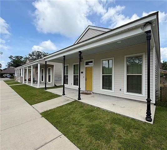 3 bed, 2.0 bath, 1375 sqft, $1,875 — Photo 2
