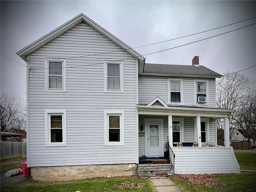 17 Grove Ave photo 1