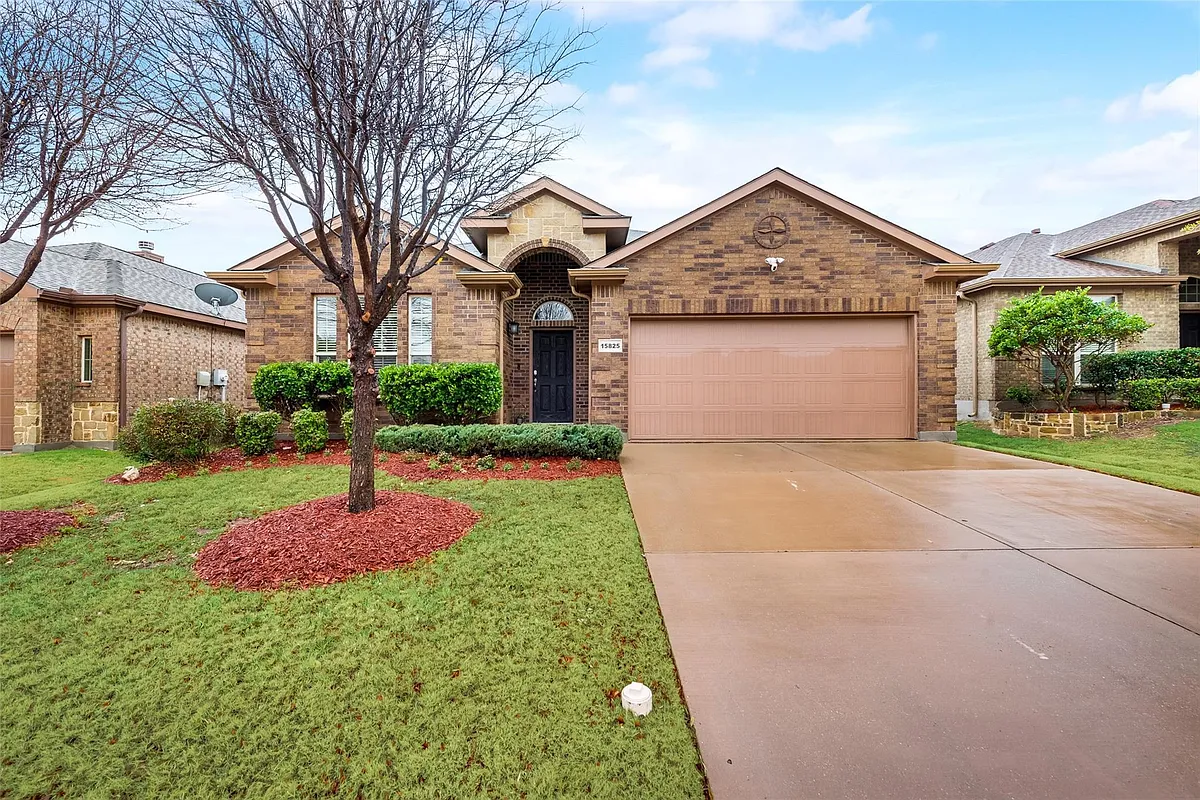 Building Photo - 15825 Carlton Oaks Dr