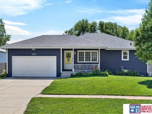 13721 Guildford St, Waverly, NE 68462