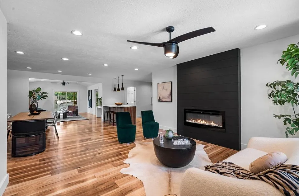 4 bed, 2000 sqft, $2,300 — Photo 3