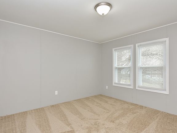 4th image of 200 Greenbranch Ct