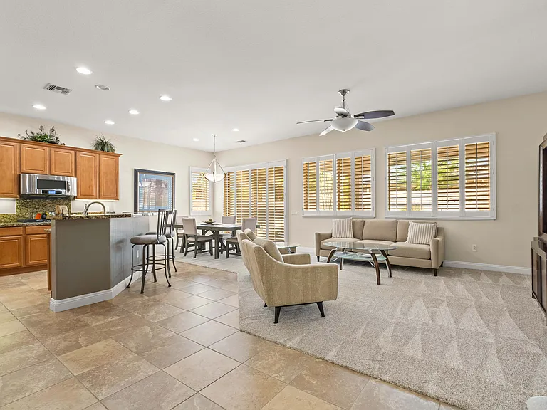 80592 Avenida Santa Eugenia — Photo 4