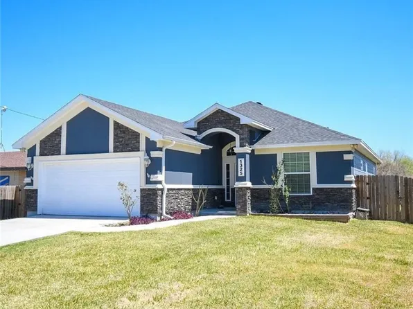 1325 S McCampbell St, Aransas Pass, TX 78336