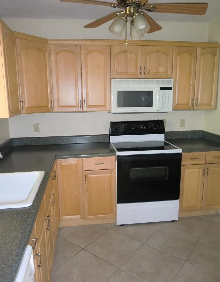 2 bed, 1200 sqft, $2,100 — Photo 1