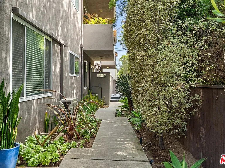 2921 10th St #3 — Photo 23