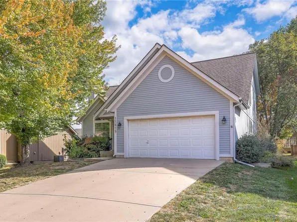 15619 Riley St, Overland Park, KS 66223