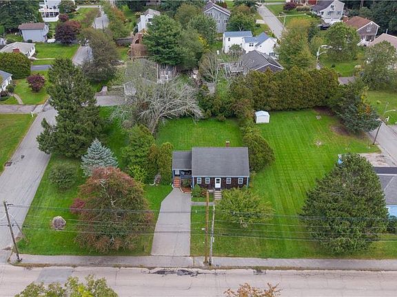 3rd image of 68 Sherry Ave