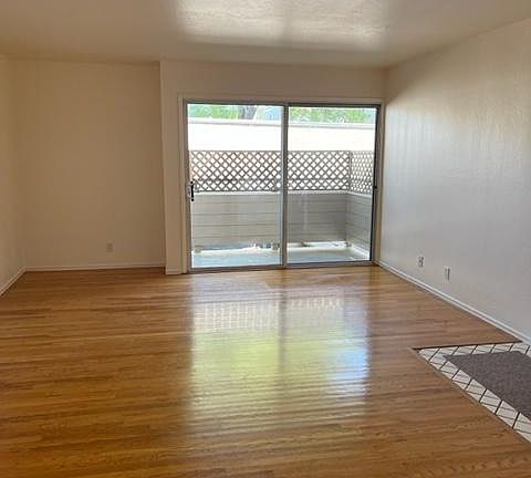 2nd image of 238 Larkspur Plaza Dr