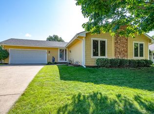 517 51st St, West Des Moines, IA 50265