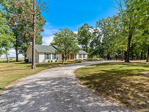2nd image of 488 Oak Ridge Road
