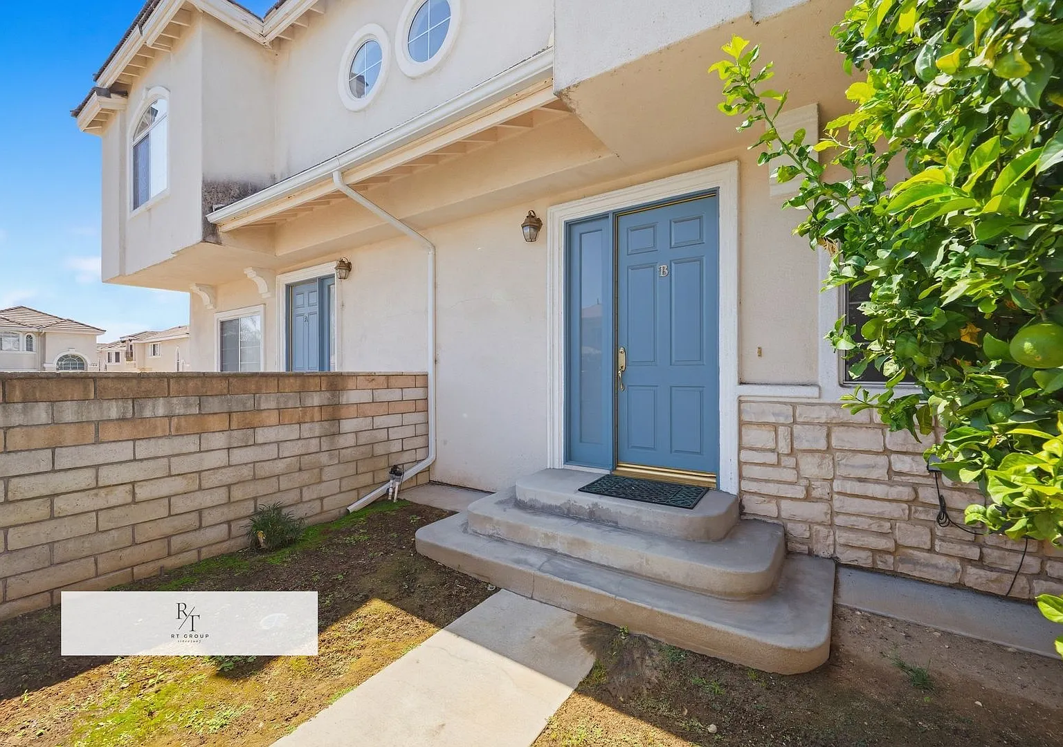 Bright & Spacious 3-Bedroom Townhome in Gated Arcadia Community | Pasadena Unified School District — Photo 1