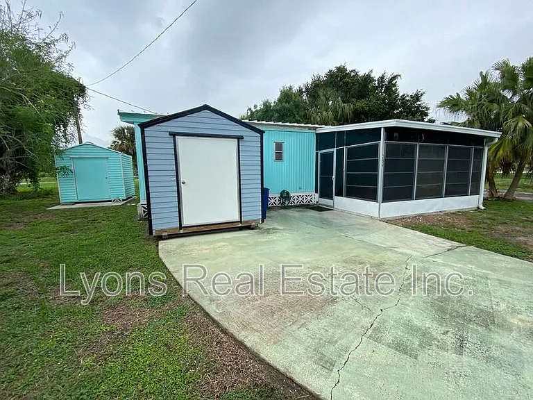 234 Lamplighter Ln — Photo 2