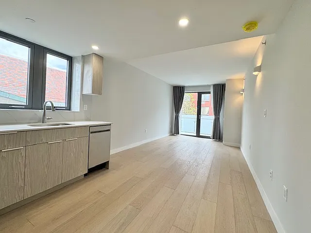 136-80 41st Ave #3D — Photo 2