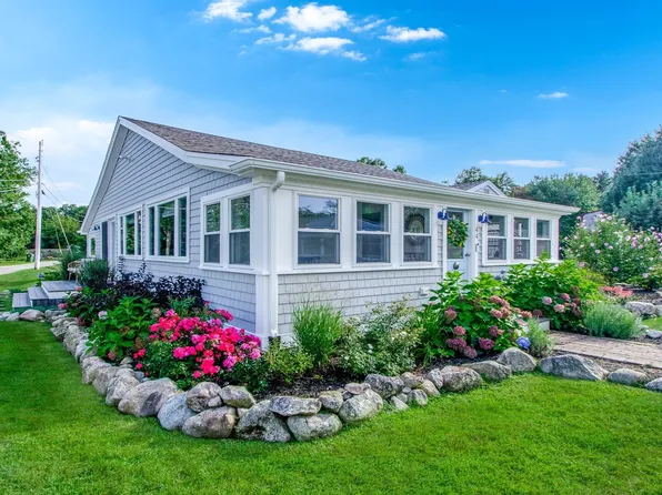 44 Oakdale Ave, Marion, MA 02738