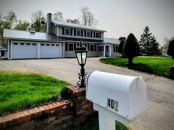 402 Massachusetts Avenue, Millinocket, ME 04462