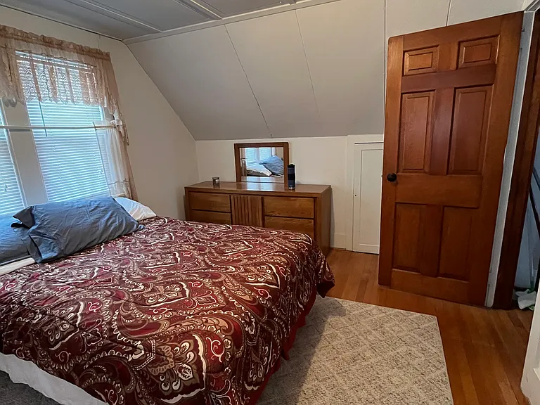 321 Linn St — Photo 31