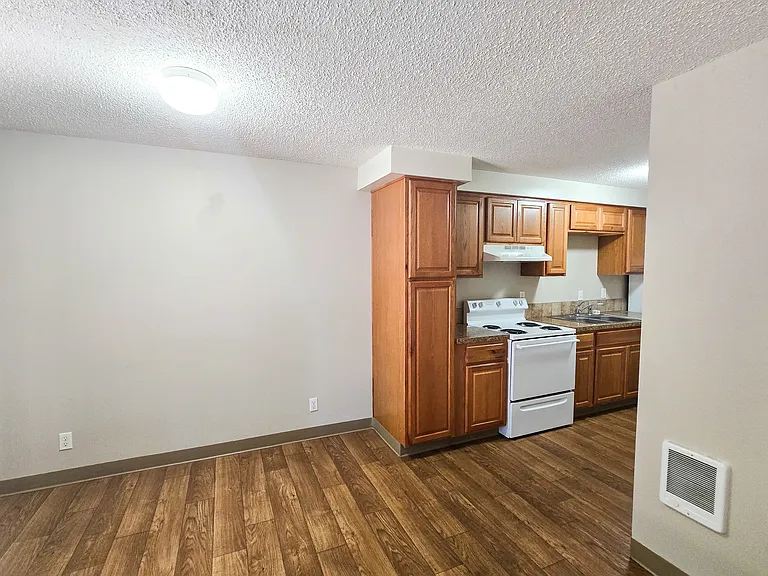 5208 Windsor Island Rd N #D — Photo 4