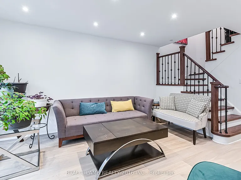 54 Campbell Ave #2 — Photo 18