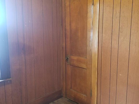 5th image of 25 Como Ave #1