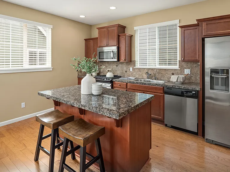 364 NE Darby Ln — Photo 12