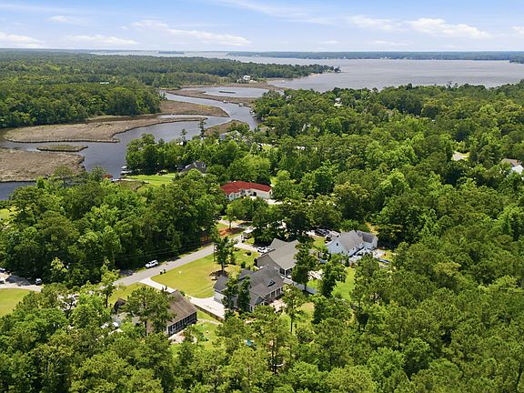 3rd image of 219 White Oak Bluff Road