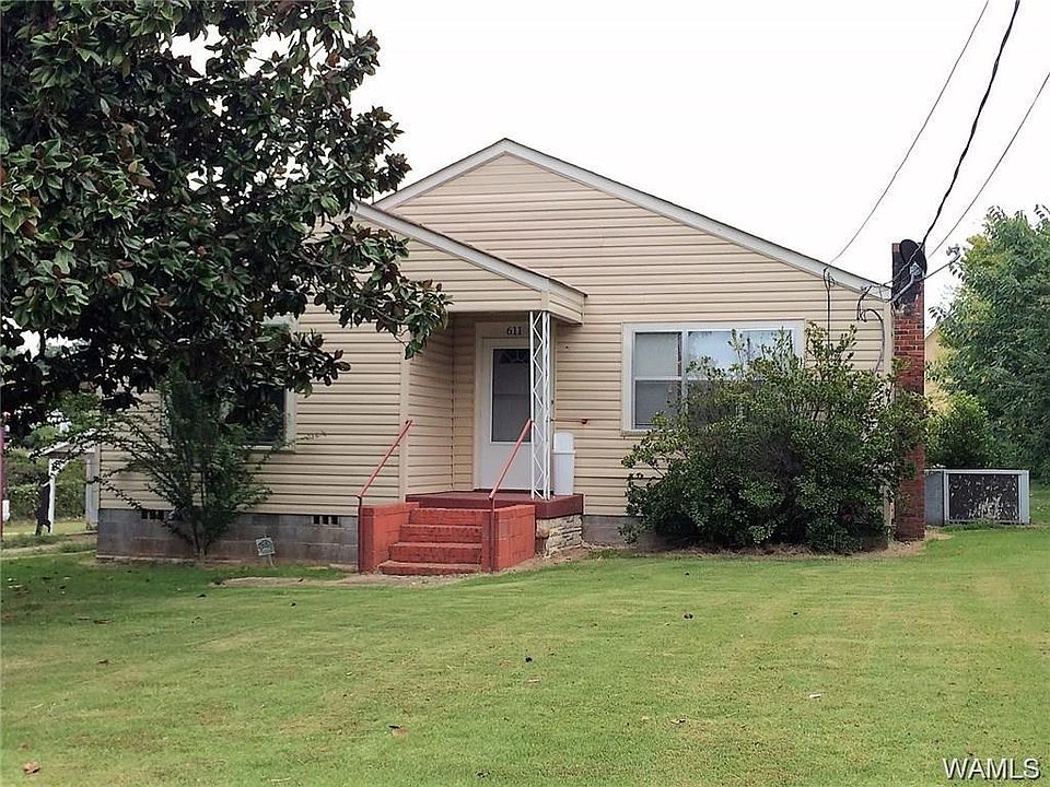 1st image of 611 23rd Ave E