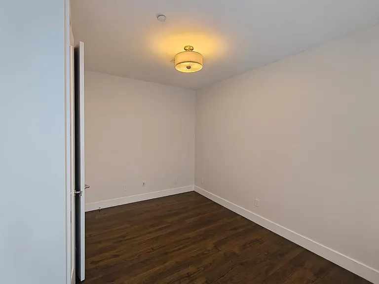 48 Eagle St #1-307 — Photo 9