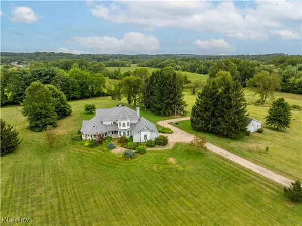 589 Wadsworth Rd, Orrville, OH 44667