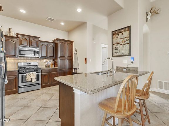 3rd image of 5537 Manuel Moreno Dr