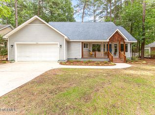 850 Burning Tree Rd, Pinehurst, NC 28374