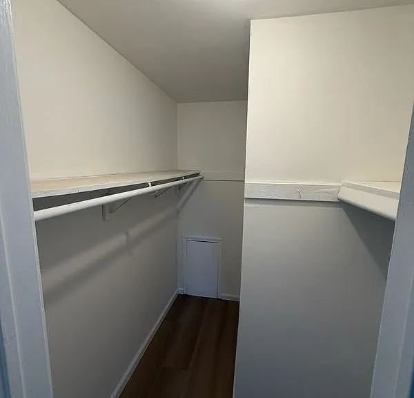 2807 Hawthorn Ct — Photo 15
