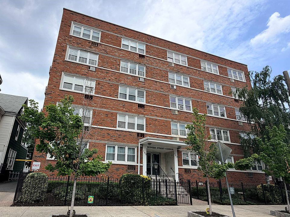 1st image of 154 Bowers St APT 2D