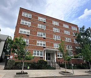 154 Bowers Street, #2D
