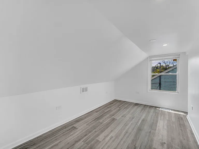 37544 N Columbus Ave — Photo 17