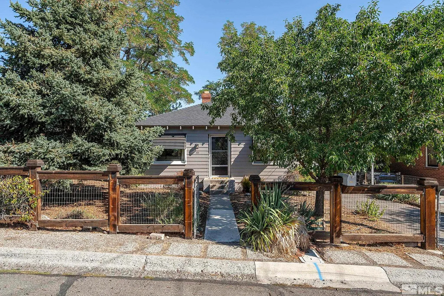 535 Toiyabe St photo 1