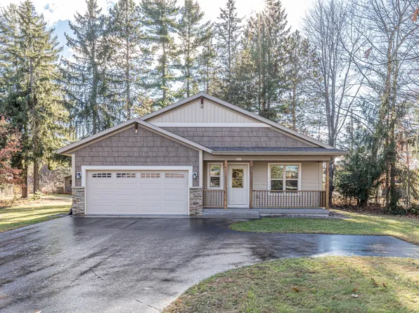 9605 Manitou Park Dr, Minocqua, WI 54548