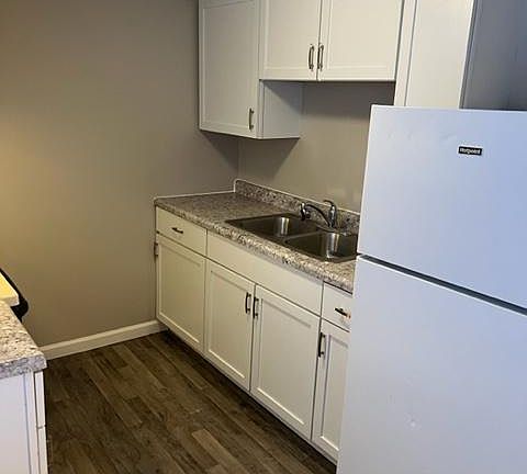 3rd image of 555 N Entrance Ave APT 2