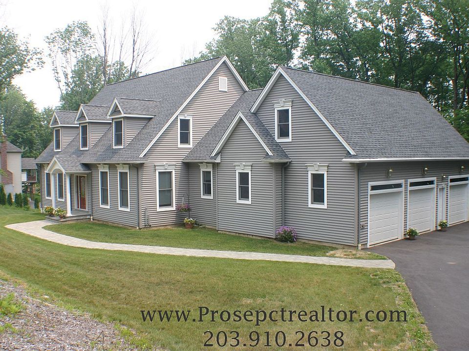 Royal Crest Drive, Prospect