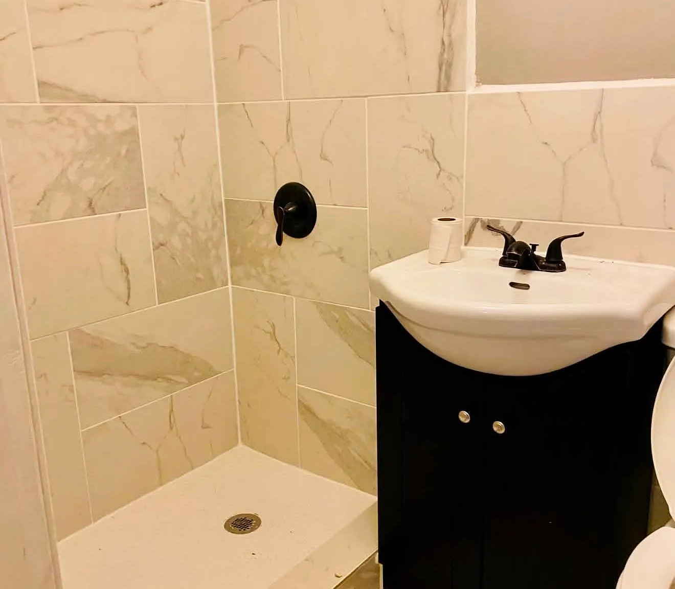 4 bed, 1600 sqft, $1,250 — Photo 1