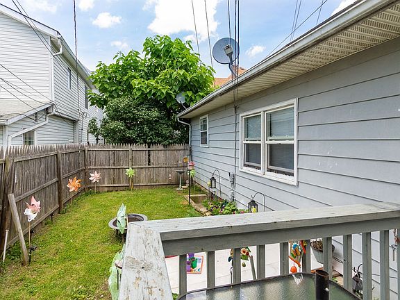 3rd image of 710 W Kilgore Ave #2