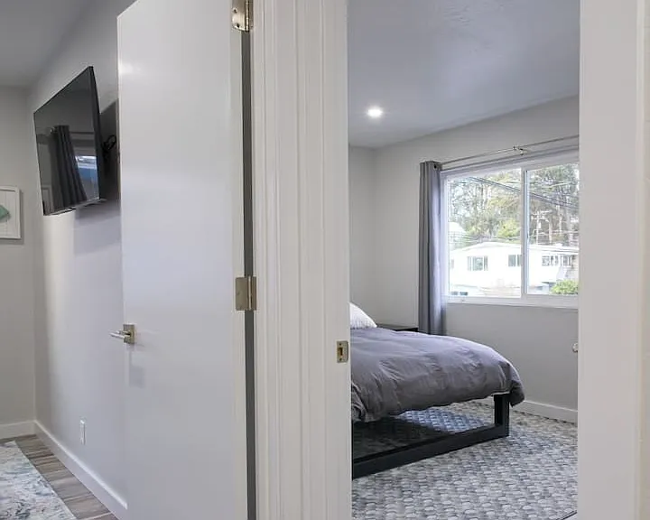 338 Coronado St — Photo 14