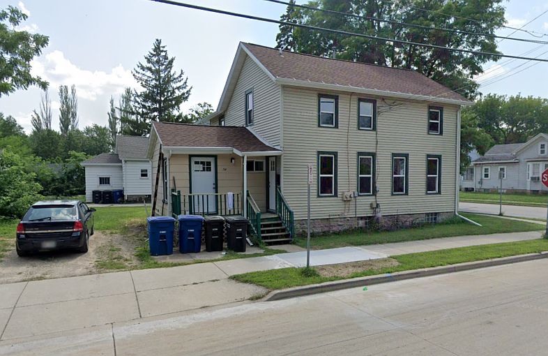 1st image of 586 Bowen St #586