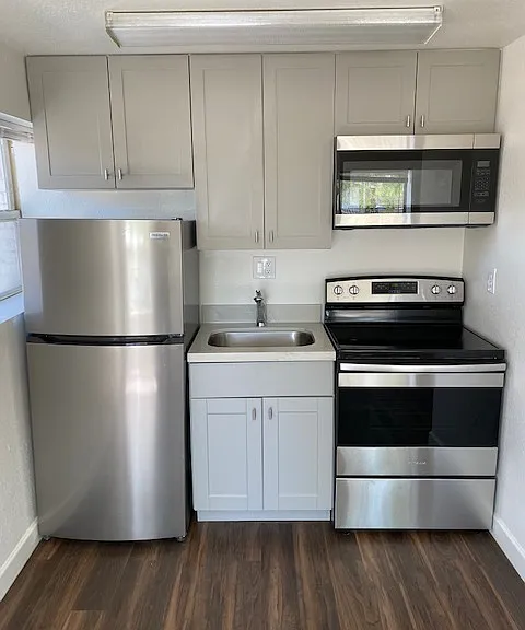 417 N 32nd Pl #6 — Photo 2