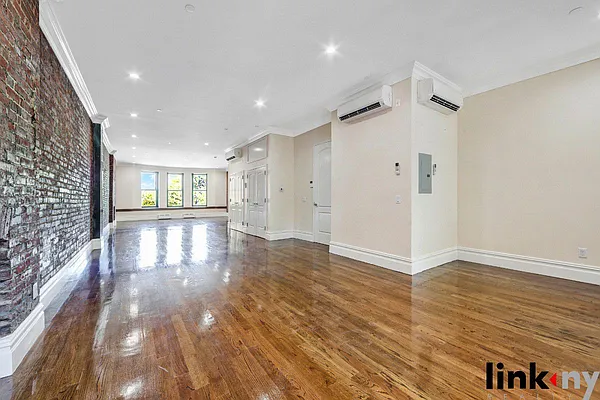 Rented by Link NY Realty | media 17